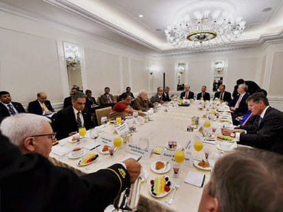 narendra modi meeting with top ceo of big companies.