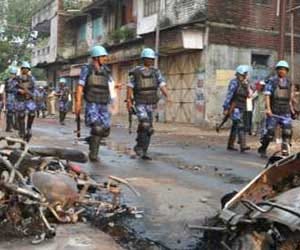 hundreds people arrested in vadodara.