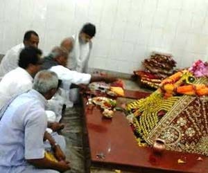 temple controversy jdu mla questions bihar cm manjhi.