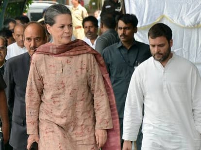when rahul come back after vacation.