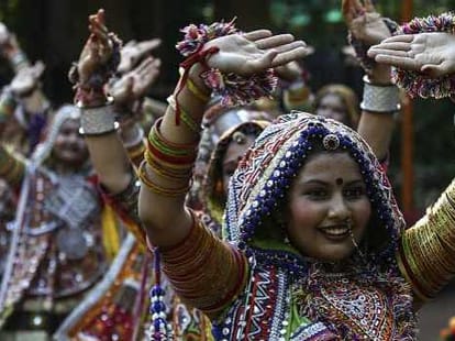 festiwal garba is the symbol of unity
