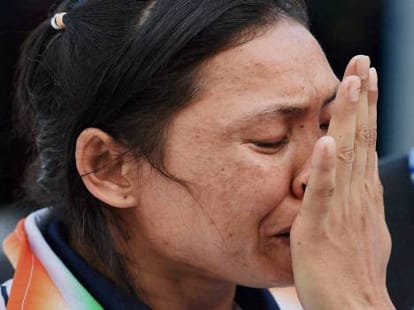 asian games 2014 - sarita refuses to take medal