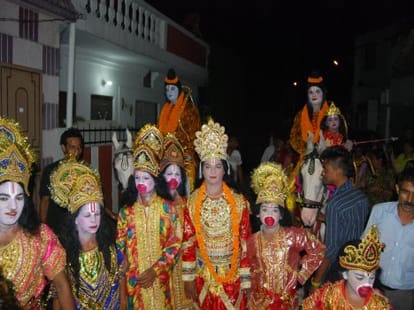 world celebrate diwali.