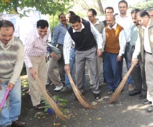 PM modi clean india campaign in shimla city