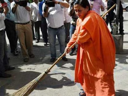 actual stroy of a cleaner_Gandhi jayanti_My Idea of Swachh Bharat_ Valmiki Basti