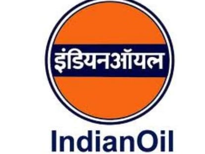 IOCL provide the facility of 24 hour gas booking.