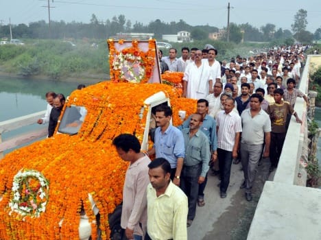 congress leader brahmadatt died in noida.