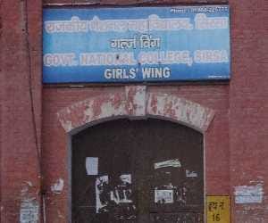 The college girls are not willing to read