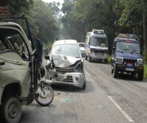 four people injured in road accident at jammu