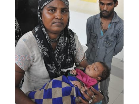 four months child left in the bus