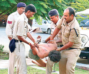 Man dragged to court in Bhopal, police defend their act