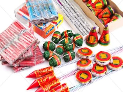 dangers selling of cracker in shimla 