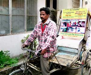 satyen das travels 3000 km through his rickshaw