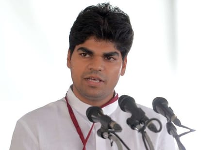 dharmendra yadav speaks in SP conference.