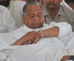 dharmendra yadav speaks in SP conference.