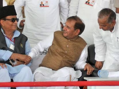 sharad yadav may caome with SP.