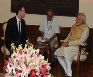 prime minister modi meet with facbook founder mark zuckerberg.