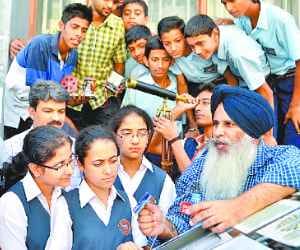 Science Fest in chandigarh, Car Became Mobile Lab