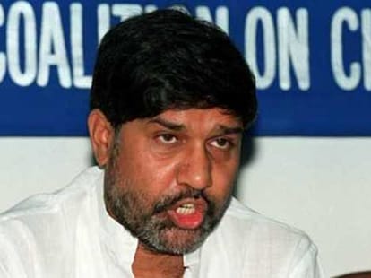 pak based taliban criticizes to malala for nobel prize 