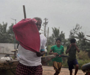 thirty lakhs family affected in hudhud cyclone.
