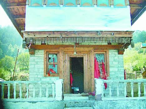 theaft case in bijat maharaj temple chopal 