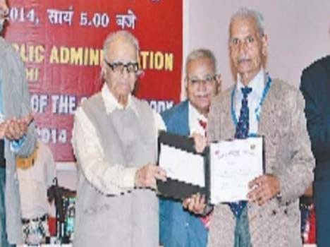 KL Note in national essay contest winner