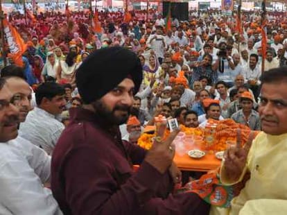 Harsimrat Badal Meeting with Arun Jaitely about SAD-BJP Coalition