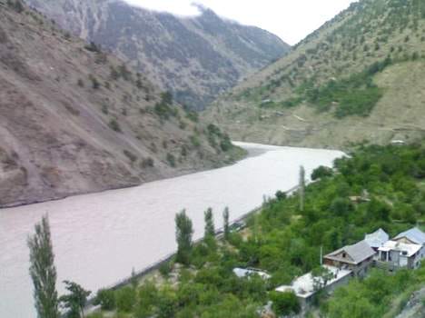 alto car fell into satluj at tatapani.
