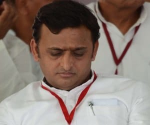 cm akhilesh is not happy on express way progress.
