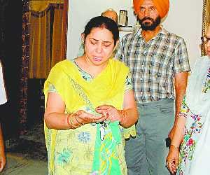 Robbery in Mohali on Gun Point