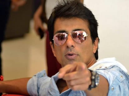 Top Highly and uneducated Bollywood Celebrities