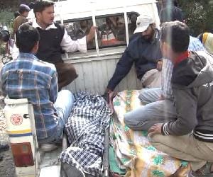 landslide in solan, 3 died.