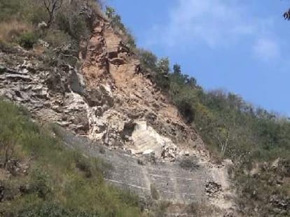 landslide in solan, 3 died.