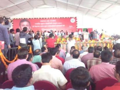 up minister chitranjan swaroop died in medanta