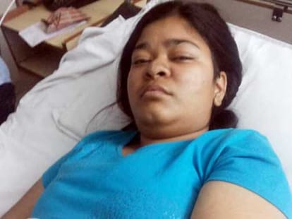 Girl robbed and shot in greater noida.