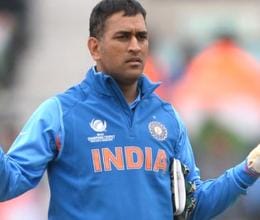 dhoni take rigtht desigion at right time, says fans