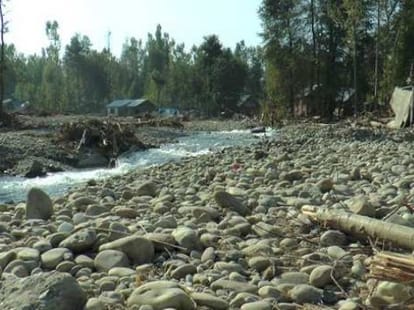 UP needs 774 crore rupees to get relief from flood.