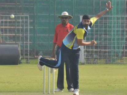 ranji matched: delhi wins with sehwag knock
