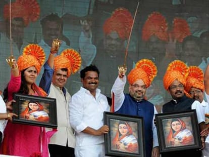 pankaja munde says i am cm nominee and true mass leader