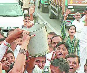 no water supply in mohalla sanjay
