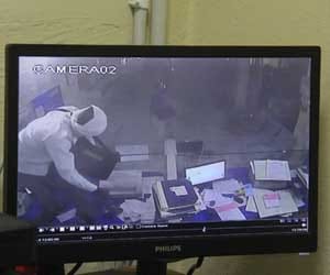 bank loot in kanpur.