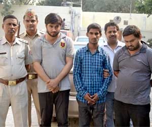 Luxury car thieving gang busted in ghaziabad.