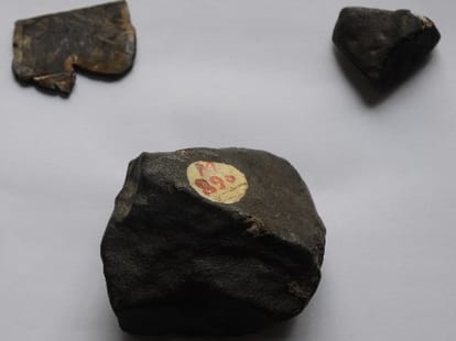 these floating stones will amaze you