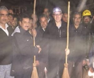 pm modi appreciates omar abdullah for participating in swachh bharat abhiyan
