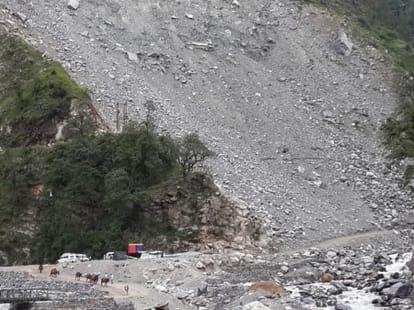 ground reality of road on border areas.