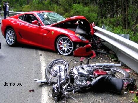 car bike clashed one died at accident 