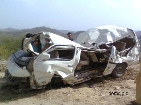 six people injured in road accident