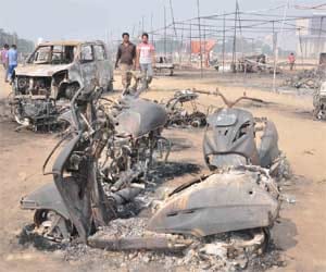 fire in cracker market at faridadad dashehra ground