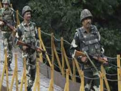 indo pak bus service on border