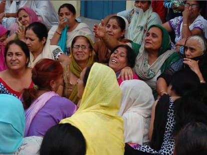 2 Youngers Dead in Road Accident